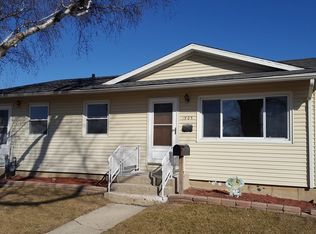 1905 Western Ave, Waukegan, IL 60087