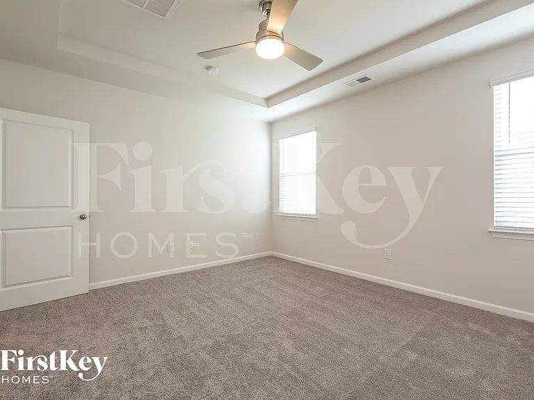 415 Stonefence Dr — Photo 7