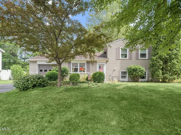 12 Jean Place, Schenectady, NY 12303