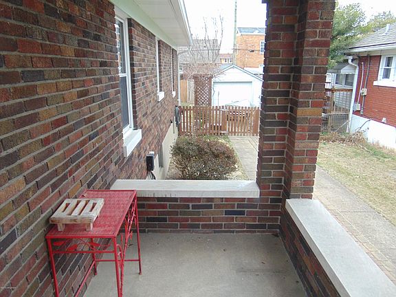 5th image of 879 Minoma Ave