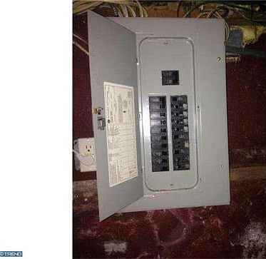 2nd image of 4637 Worth St