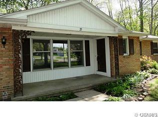 25 Jackie Cir E, Rochester, NY 14612
