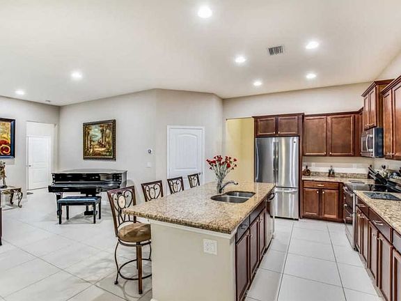 5th image of 5832 Abelina Ln