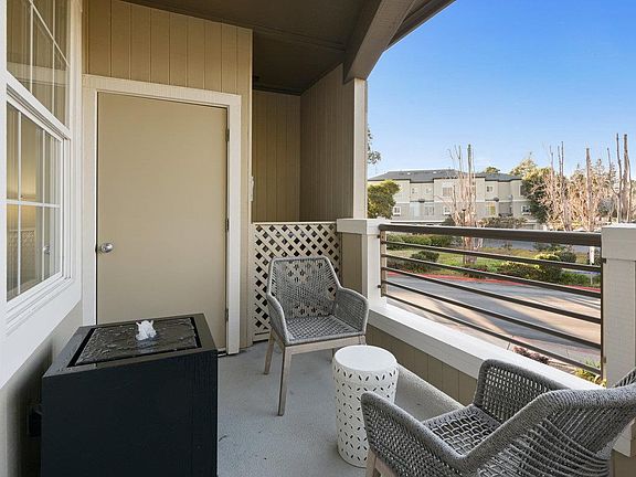 5th image of 880 Meridian Bay Ln Unit 114
