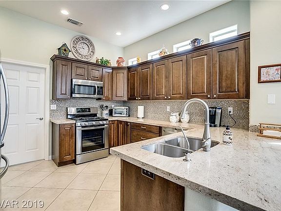 4th image of 10433 Trenton Pl