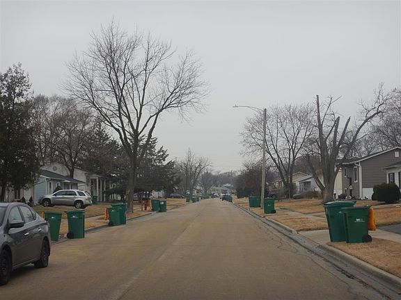 4th image of 235 Tallman Ave