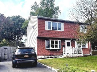 163 Mark Tree Rd, Centereach, NY 11720