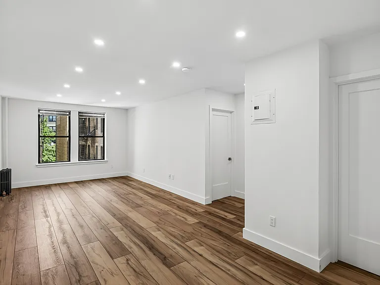 920 Riverside Dr #53 — Photo 1
