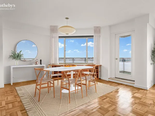 60 Riverside Drive image 4 of 15