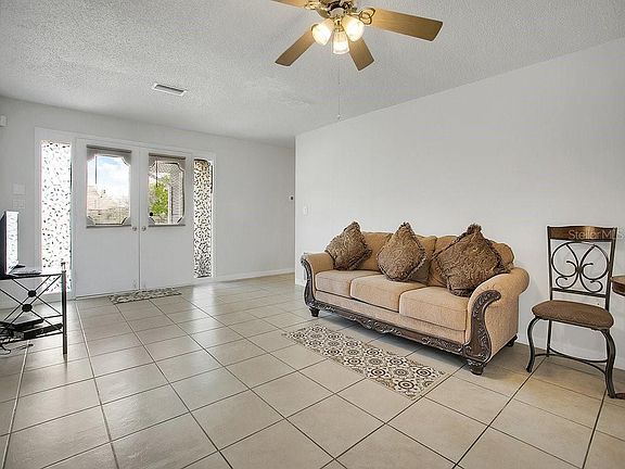 3rd image of 2310 Fairgren Ave