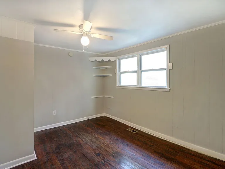730 E Anderson St — Photo 10