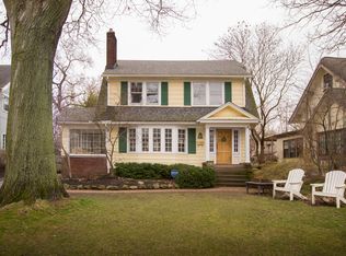 18179 Clifton Rd, Lakewood, OH