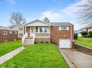 820 Jeanne Ave, Coraopolis, PA 15108
