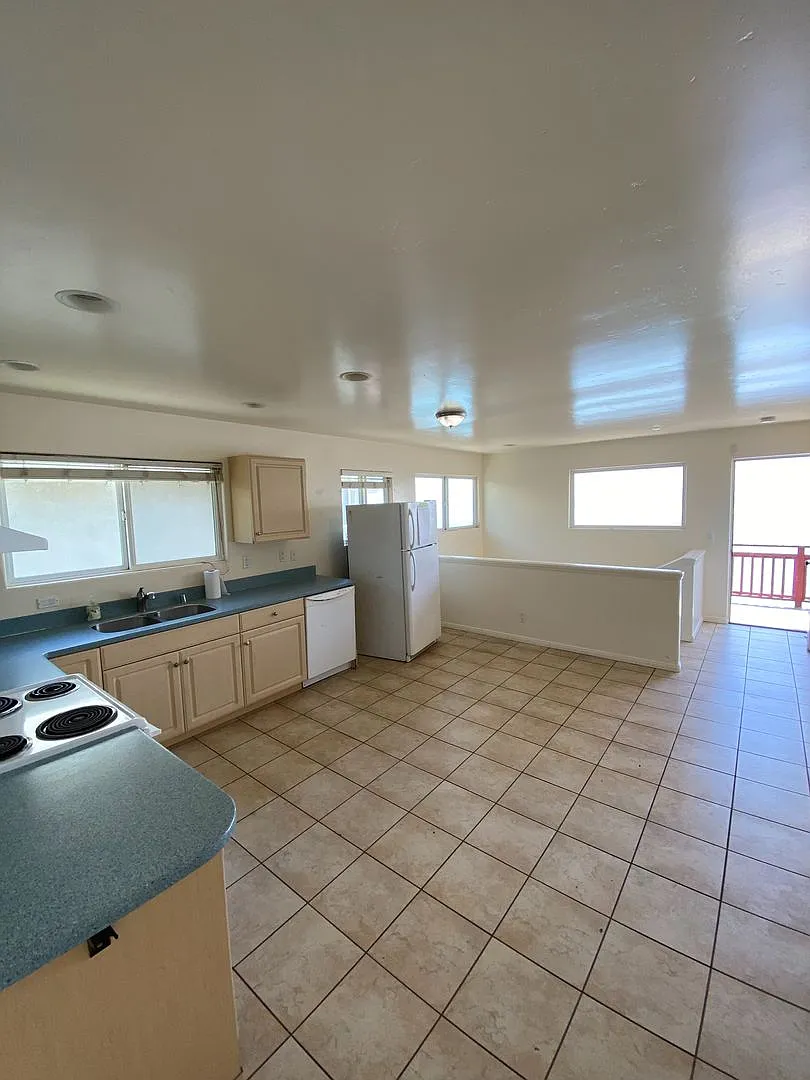 6707 Del Playa — Photo 4