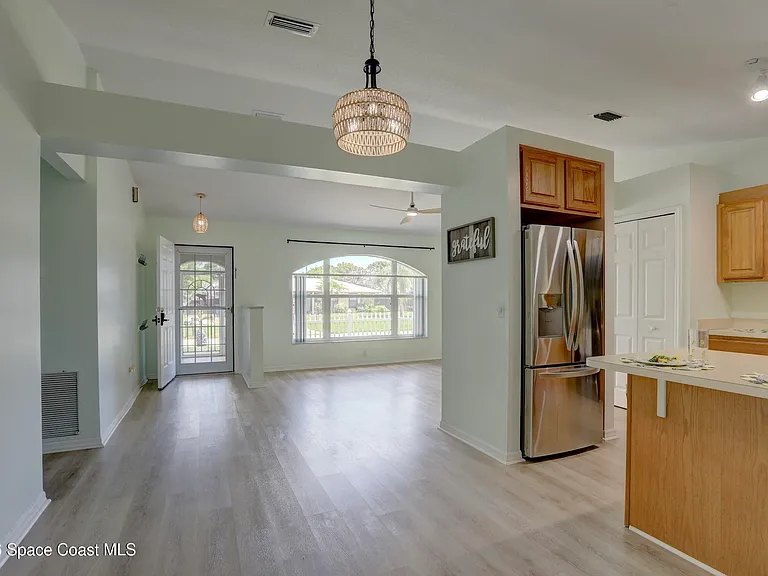 243 Dickens Ave — Photo 8