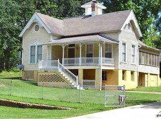 961 E 4th St, Rusk, TX 75785