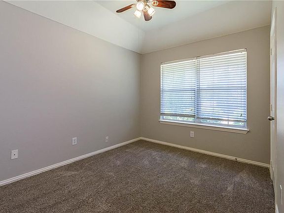 4th image of 10241 Cedar Lake Dr