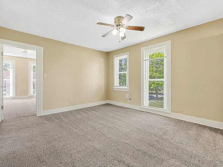 1302 Huestis Ave #2 — Photo 5