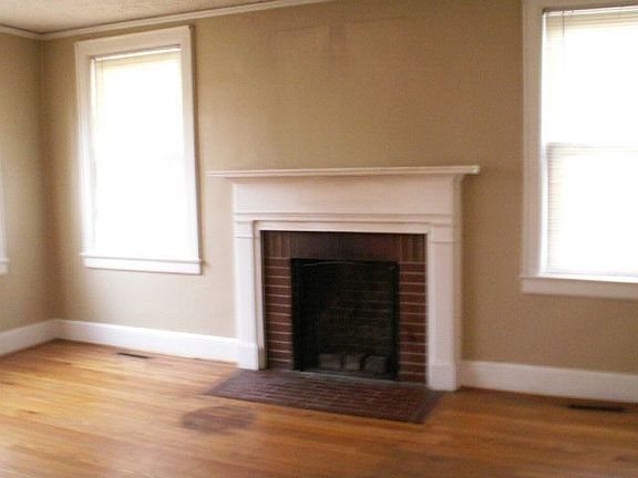 2nd image of 718 Spruce St