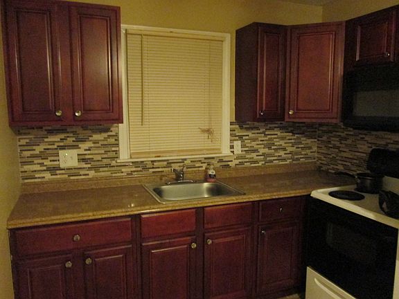 4th image of 138 Hillcrest Ave APT 36