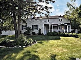 790 Sycamore Ave, Bohemia, NY 11716