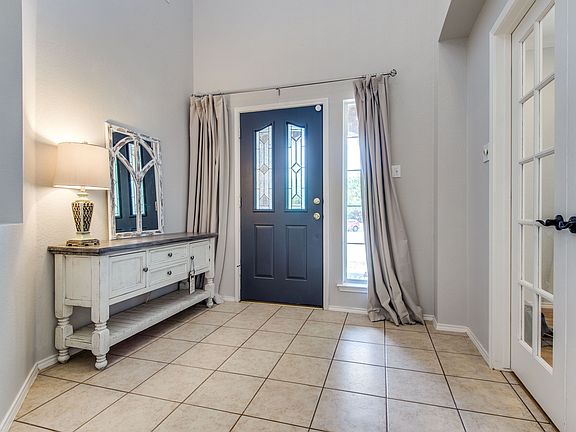 8701-falcon-crest-dr-mckinney-tx-1-High-Res-2.jpg