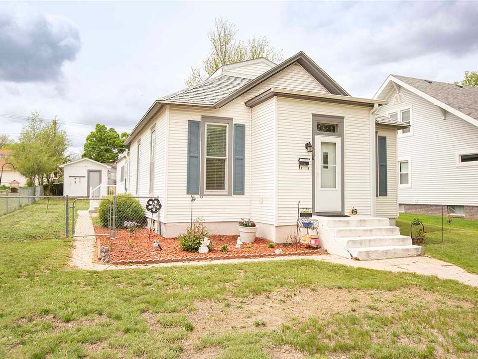 710 E 3rd St, Mccook, NE 69001 Zillow