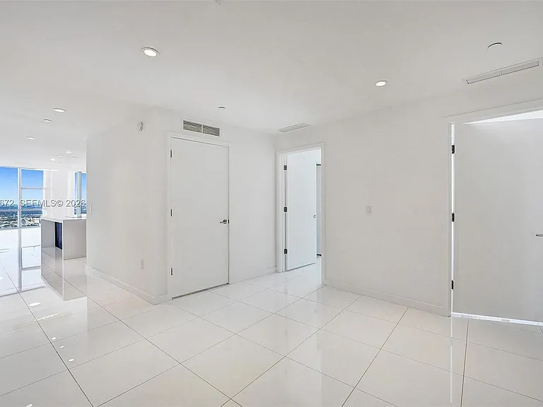 851 NE 1st Ave #4001S — Photo 4