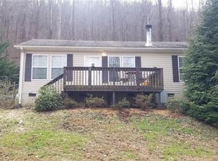 425 Georgia Cliff Rd, Tryon, NC 28782