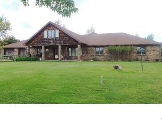 23153 Green Hills Rd, Lebanon, MO 65536