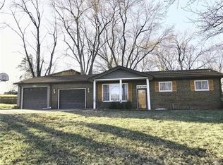 1 High Ridge Dr, Caseyville, IL 62232