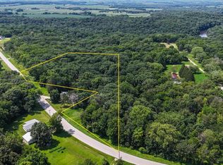 Boy Scout Rd, Central City, IA 52214
