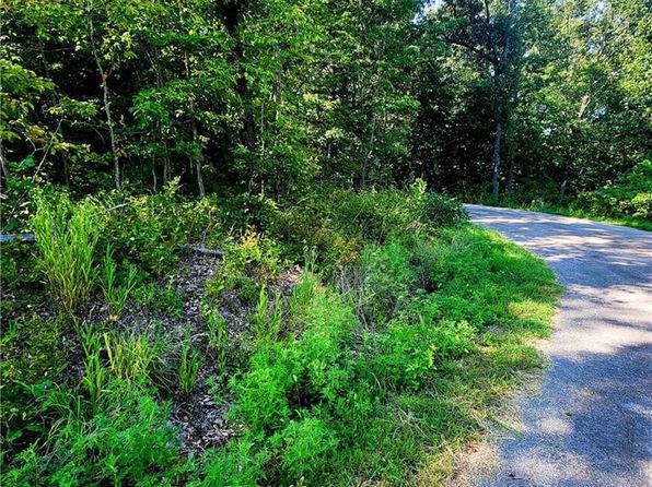 Peebles Cir, Bella Vista, AR 72715