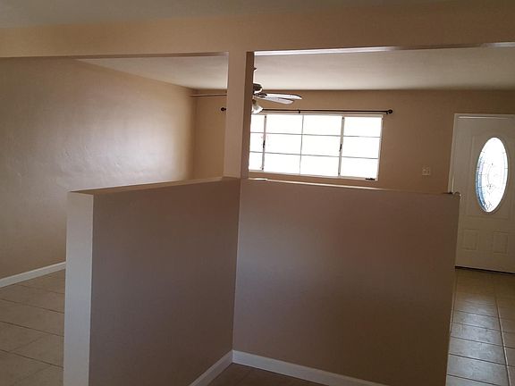 5th image of 118 E Orchid Ln