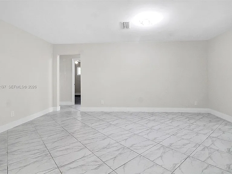 5300 Adams St — Photo 11