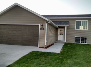 1304 44th Ave S, Moorhead, MN 56560