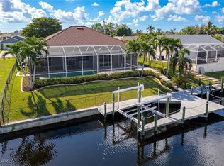 1807 SE 12th St, Cape Coral, FL 33990