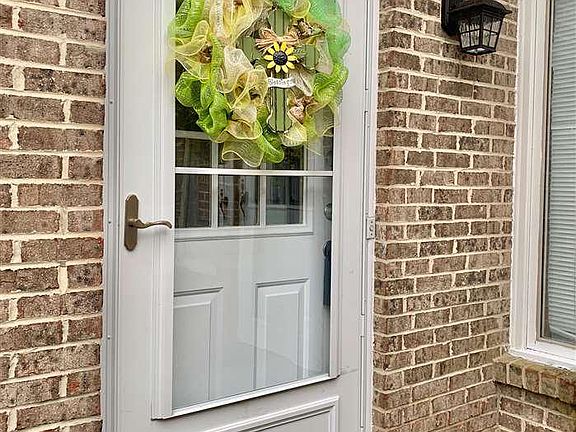 5th image of 5345 Country Club Ln