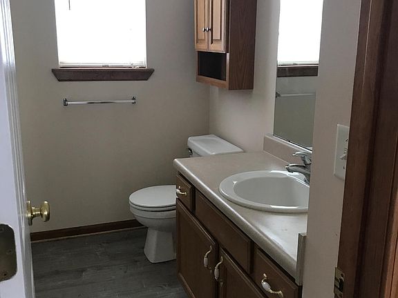 4th image of 2095 Hidden Valley Ct