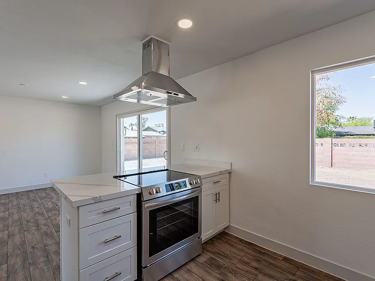 102 E Santa Cruz Dr — Photo 17