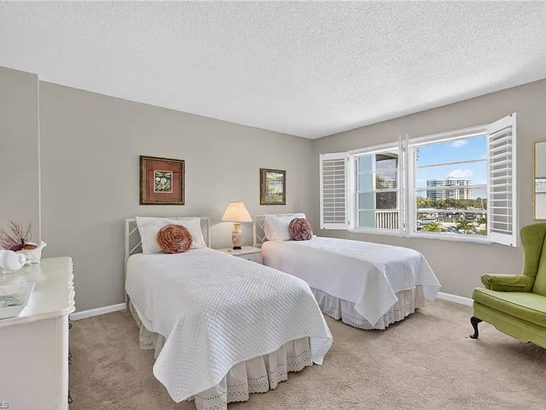 5 Bluebill Ave #201 — Photo 28