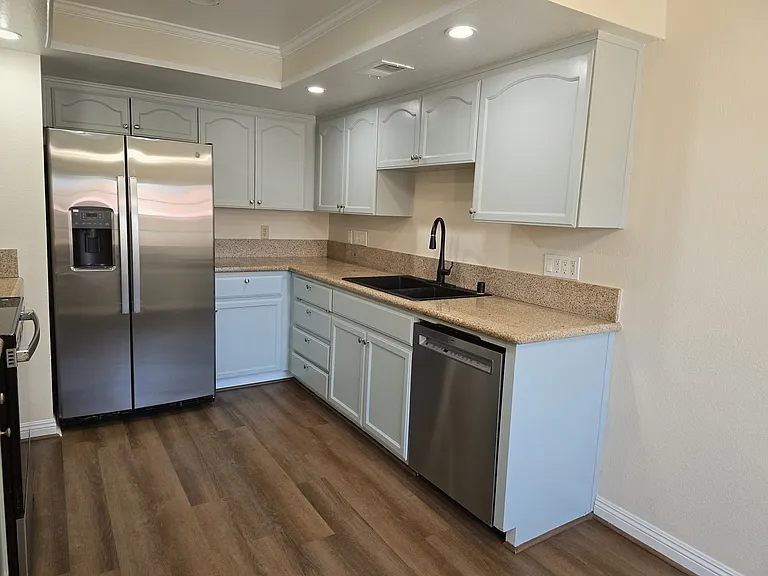 11643 Ash St — Photo 4