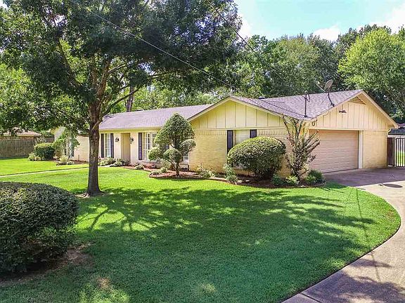 2nd image of 3102 Rockbrook Dr