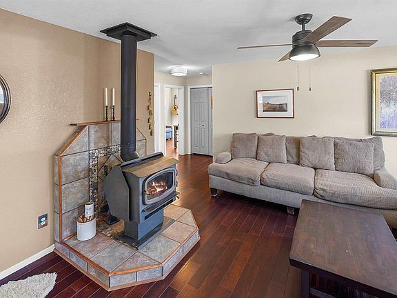 5th image of 100 Westridge Road