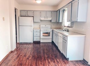 993 6th St SW, New Brighton, MN 55112