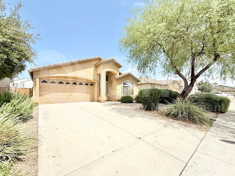 1238 W Corriente Dr — Photo 3