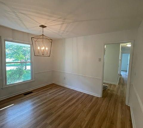 4th image of 5201 Auburndale Rd