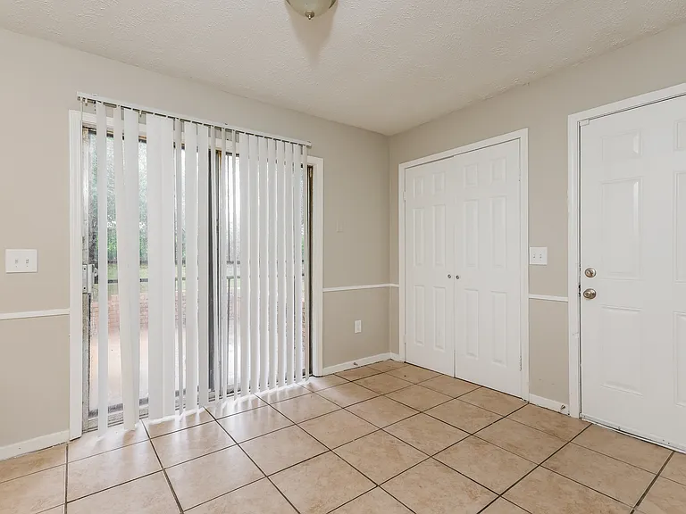 4946 Hanging Oak Dr — Photo 5