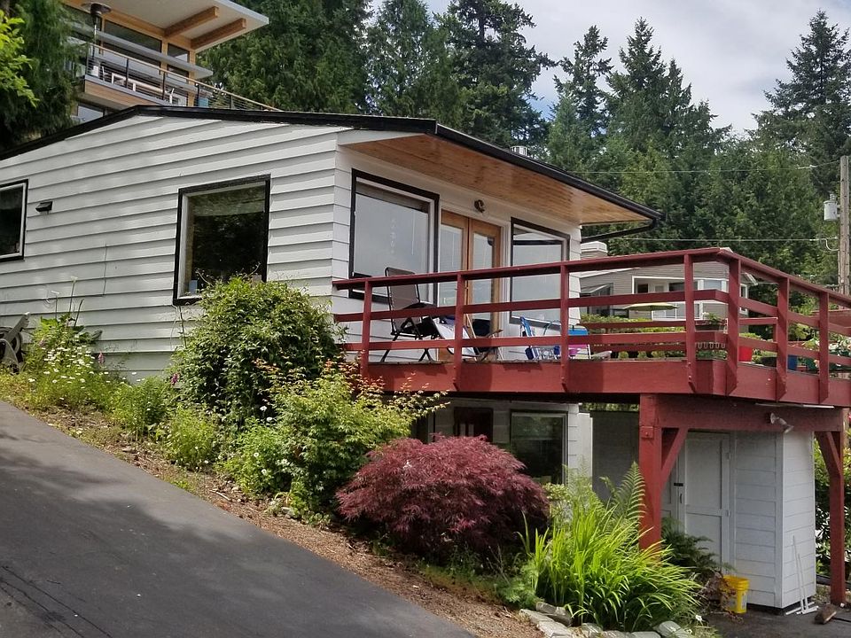 1st image of 2574 W Lake Sammamish Pkwy NE