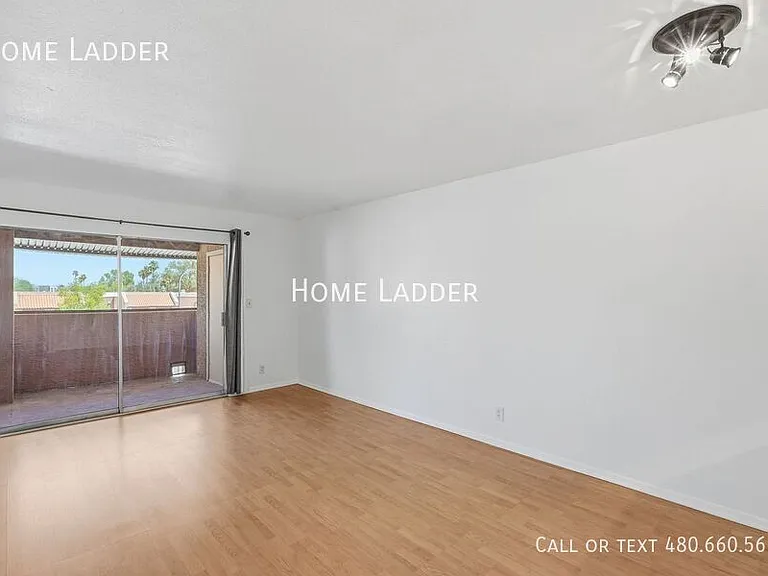 540 N May St #3075 — Photo 2